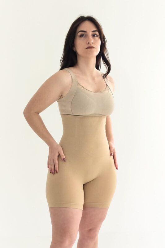 Faja moldeadora short cintura alta levanta glúteos