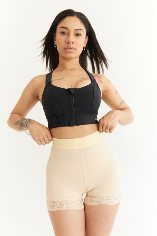 Faja short moldeadora cintura alta levanta cola