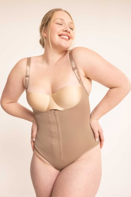 Body faja colaless con cremallera y bretel ajustable